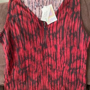 Lularoe “Rachael” medium